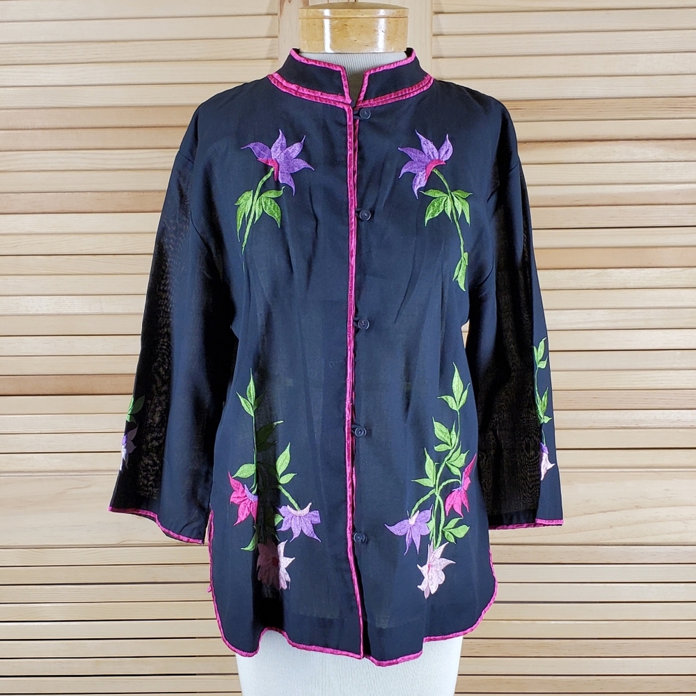 Caro of Honolulu embroidered jacket 14